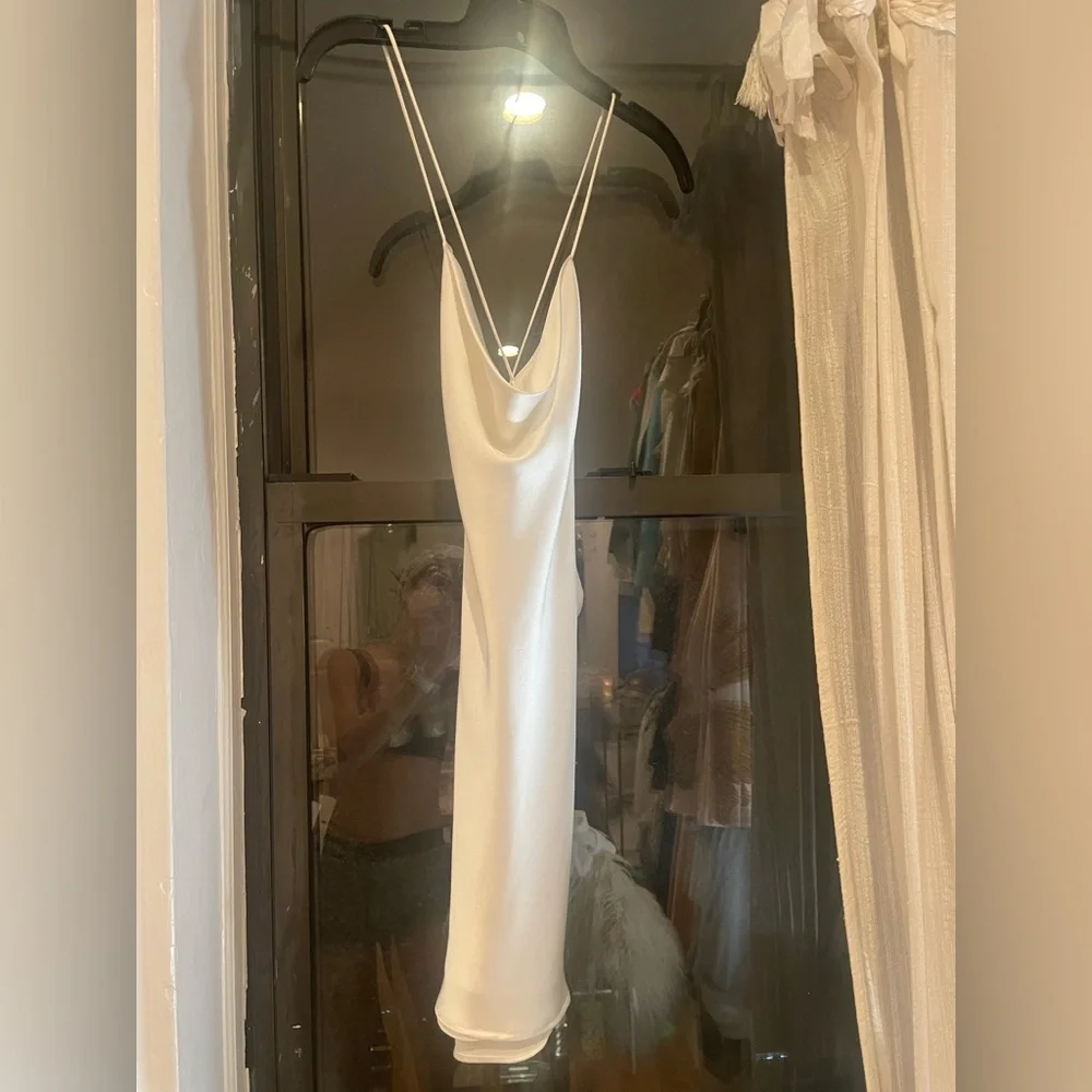 Zara 🤍 White  Mini Satin Low Open-Back Mini Slip Dress XS 🕊️ - Picture 9 of 11